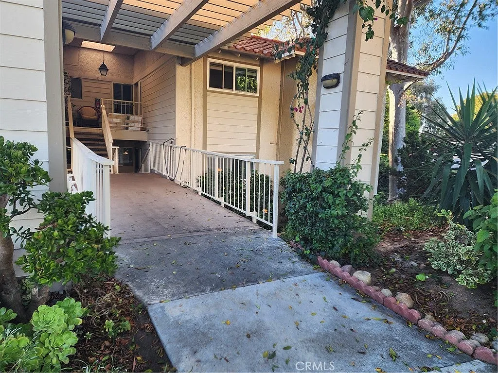 2 bed, 1145 sqft, $2,800 — Photo 2