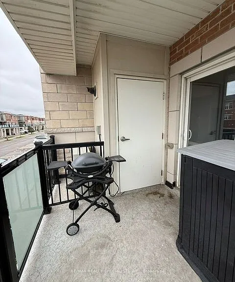 70 Baycliffe Cres #203 — Photo 35