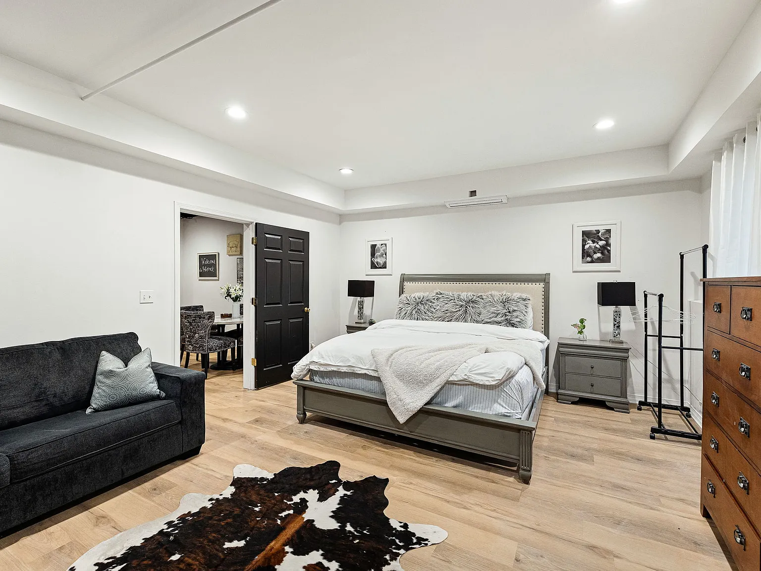 3 bed, 1350 sqft, $2,500 — Photo 1