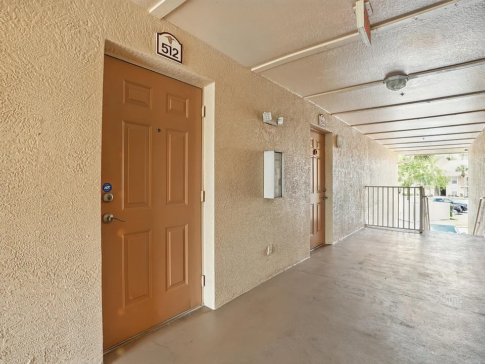 8255 Ibis Club Dr #1