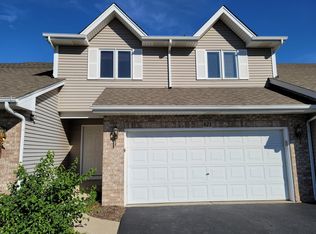 821 Bruce Robert Ln, Hampshire, IL 60140