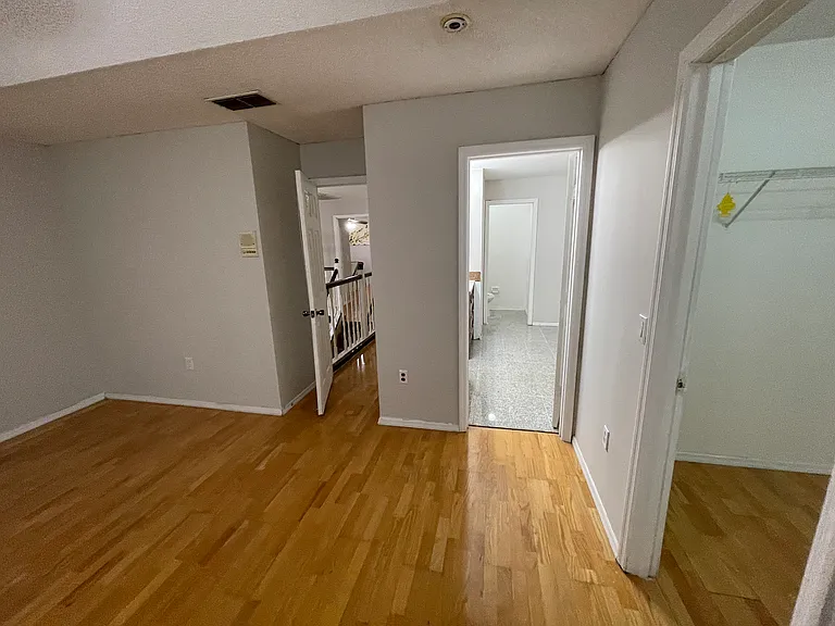 Bridgeview Cir — Photo 26