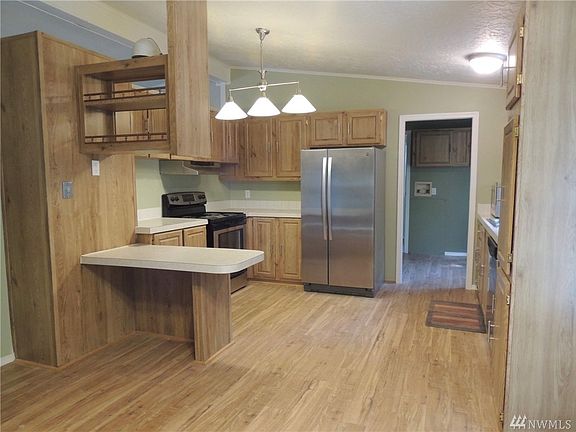 3rd image of 101 SE Cabana Ave
