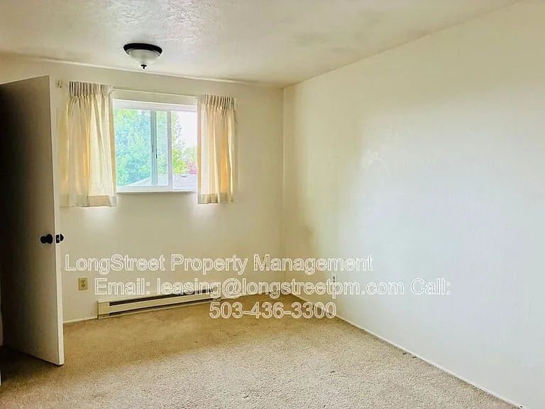 933A NW Sequoia Ave — Photo 15