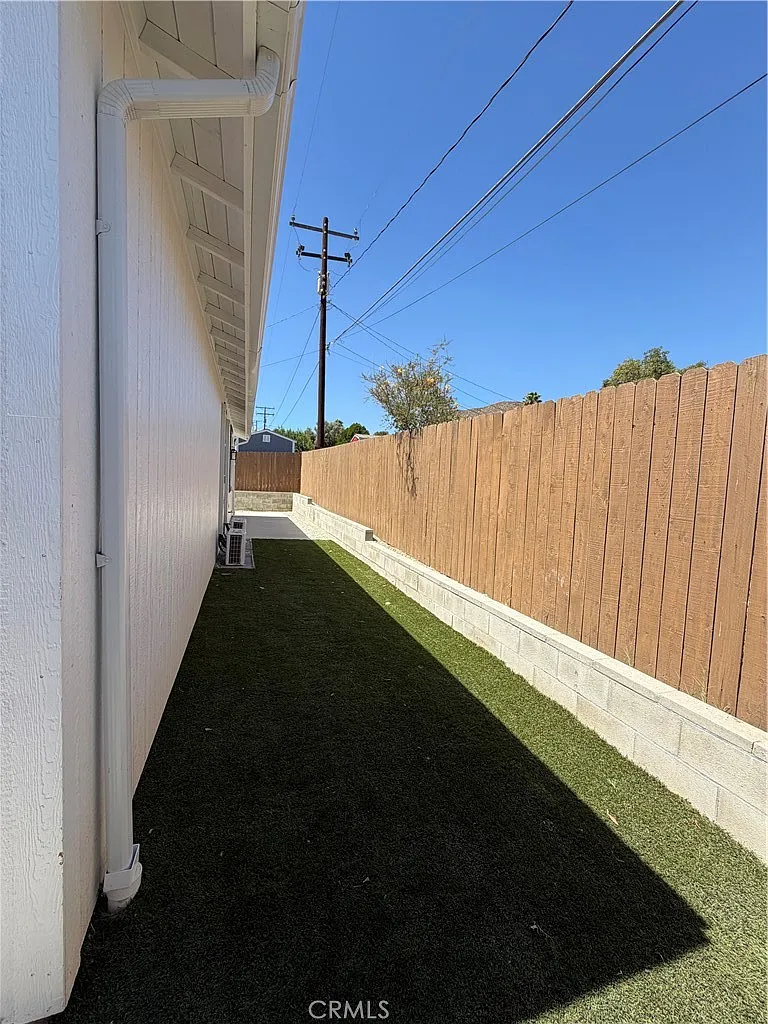 3 bed, 1600 sqft, $3,300 — Photo 4