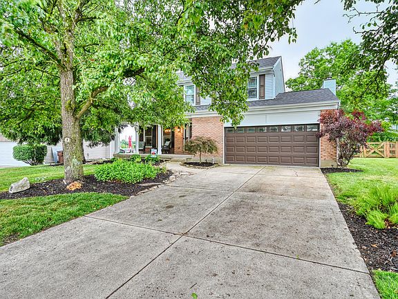 2nd image of 21 Thorne Hill Dr