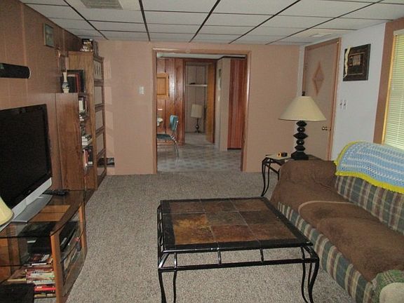 4th image of 9899 Poole Dr