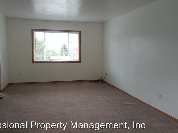 5th image of 6004 Skyview Dr