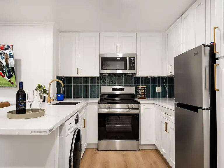 15 Dravus St #2 — Photo 6
