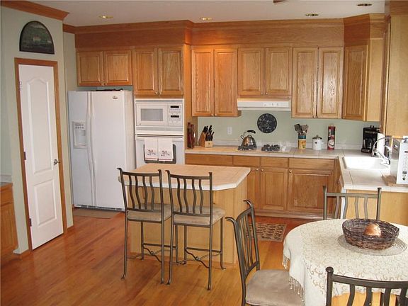 3rd image of 2200 145th St SW