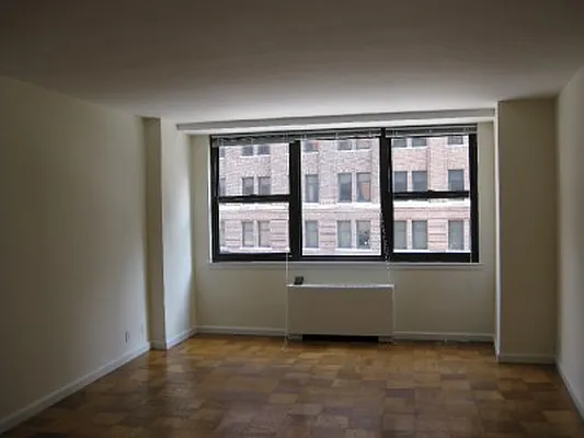 Rented by Classic Marketing- 530 Park1 | media 10