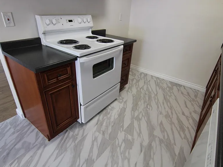 2651 E Wall St #4 — Photo 16