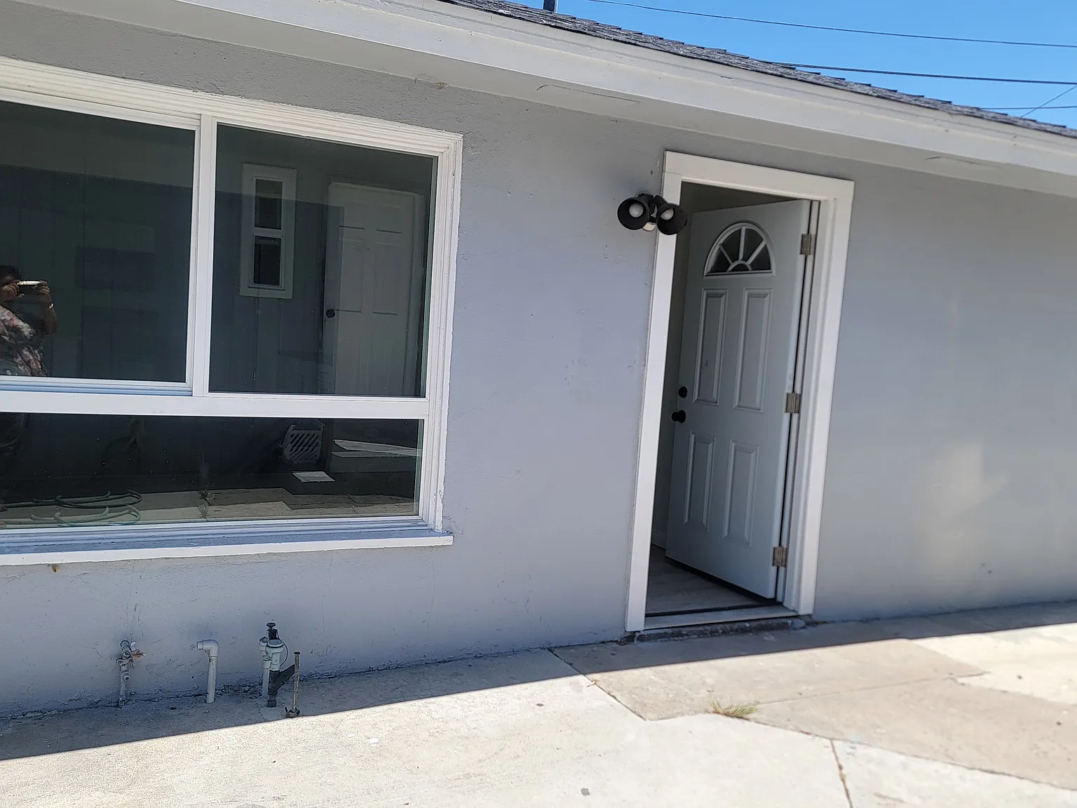 2 bed, 900 sqft, $2,400 — Photo 3