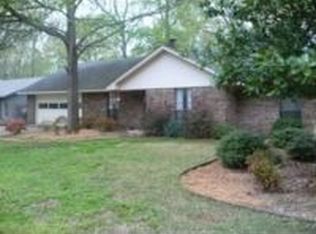 2004 Millwood Dr, Conway, AR 72032