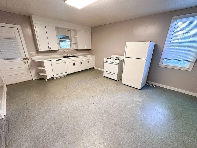 1244 Wieland Pl NW — Photo 3