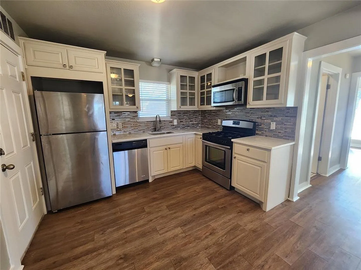 2708 St Edwards Circle #A — Photo 4
