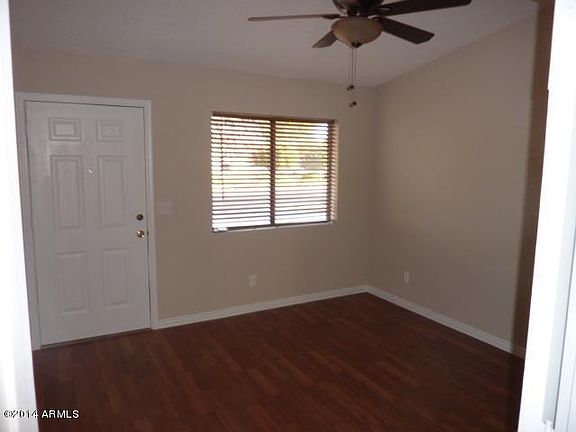 4th image of 11137 E Grove St
