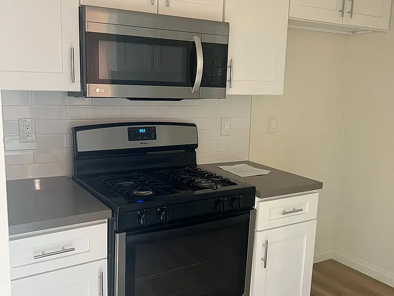 Verdugo Vista — Photo 16