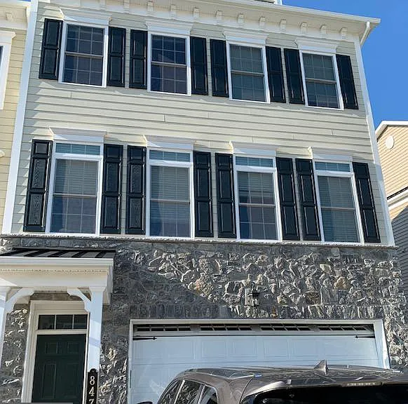 847 Stonecliffe Rd — Photo 1