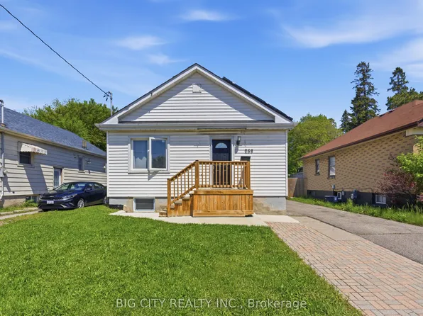 203 Park Rd S, Oshawa, ON L1J 4H1