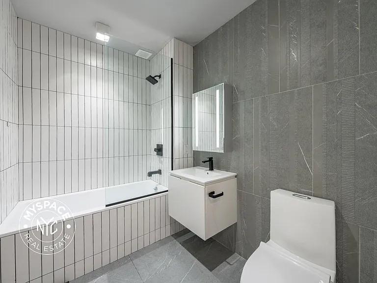 1800 Ocean Ave #3V — Photo 6