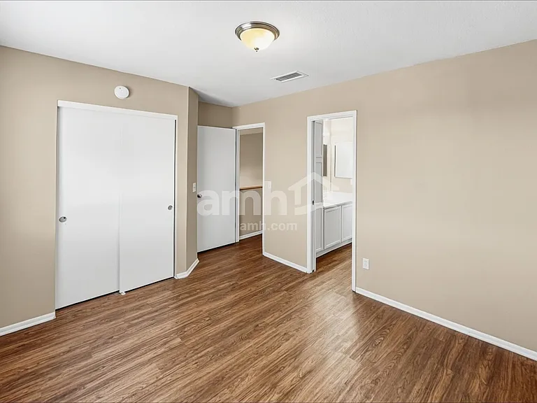 9957 E Paseo — Photo 17