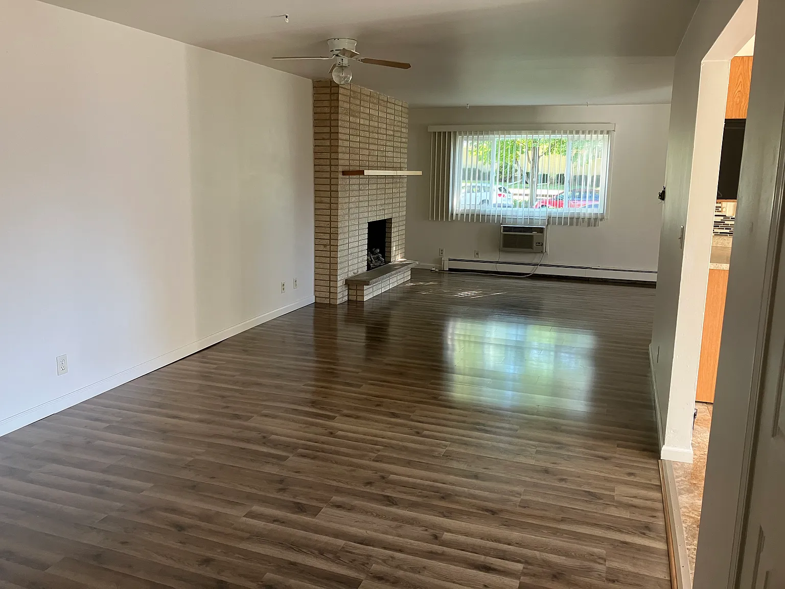 2 bed, 950 sqft, $1,650 — Photo 4