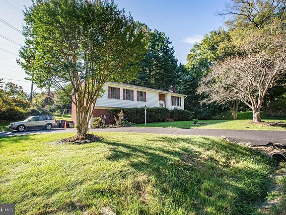 5th image of 112 Braehead Dr