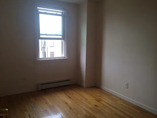 Rented by A P Realty Group NY LTD | media 21