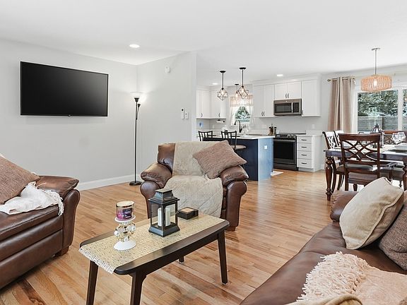 3rd image of 51 Sancho Drive