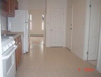 2nd image of 528 Jersey Ave APT 3