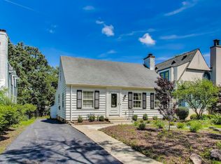 537 N Washington St, Hinsdale, IL 60521