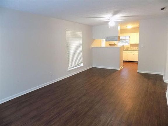 4th image of 2305 Hartsfield Ct #H2305-b