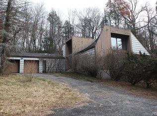 66 Bullet Hole Rd, Mahopac, NY 10541