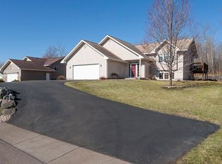 207 Chambersburg Dr, Duluth, MN 55811