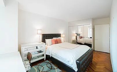 Rented by R New York