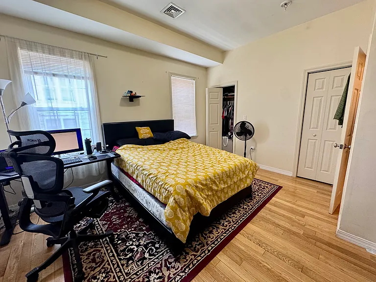 22 Elmore St #2 — Photo 14