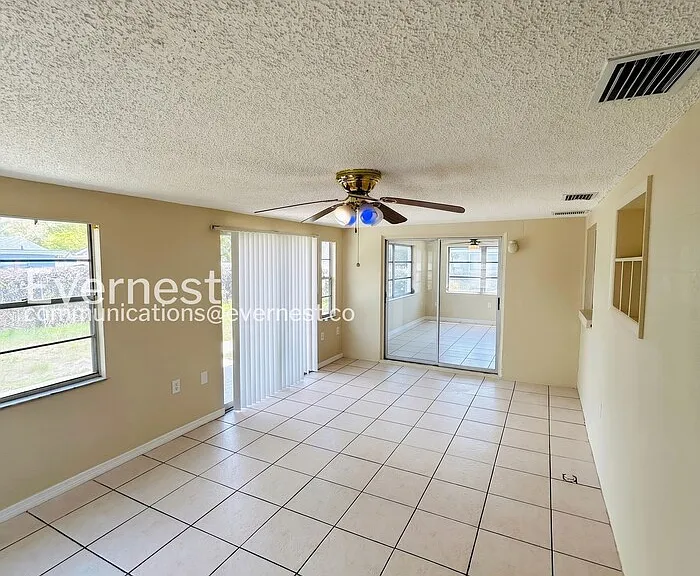 9130 Chatam Ln — Photo 4