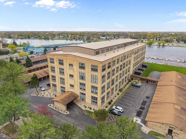 1545 Arboretum Dr APT 304, Oshkosh, WI 54901
