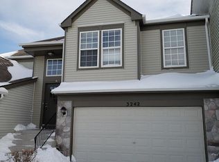 3242 Pennsbury Ct, Aurora, IL 60502