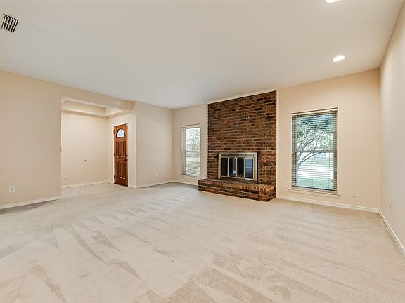 2nd image of 4988 Thunder Rd