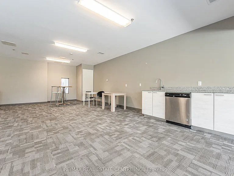 251 Hemlock St #707 — Photo 28