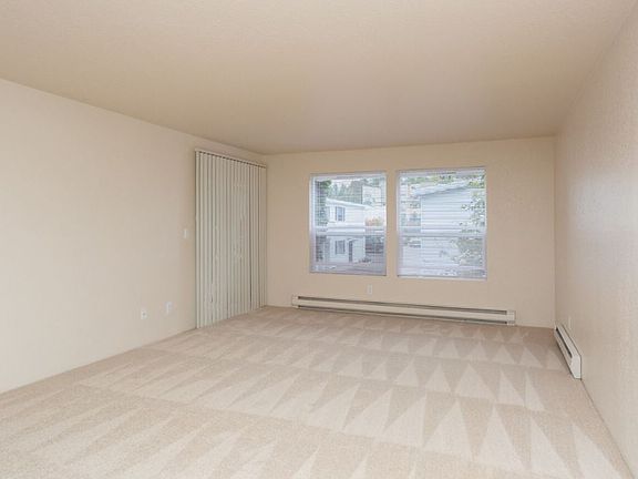 4th image of 13751 32nd Ave NE APT 322