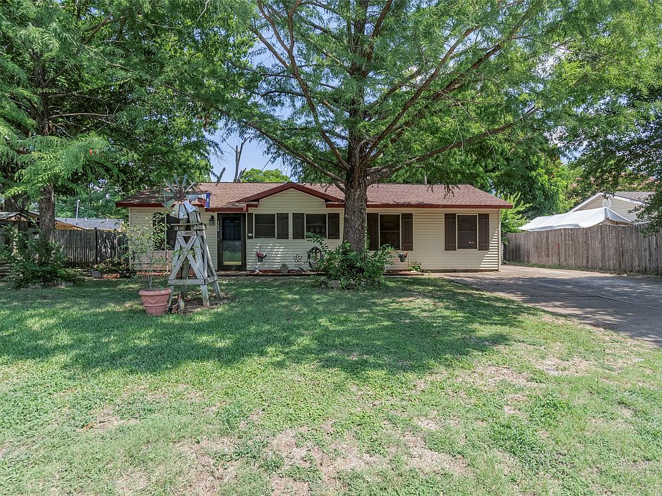 1st image of 123 Denton Dr