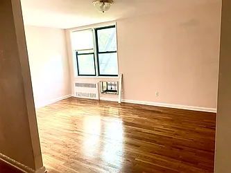 Rented by Chana Ofek, LREB