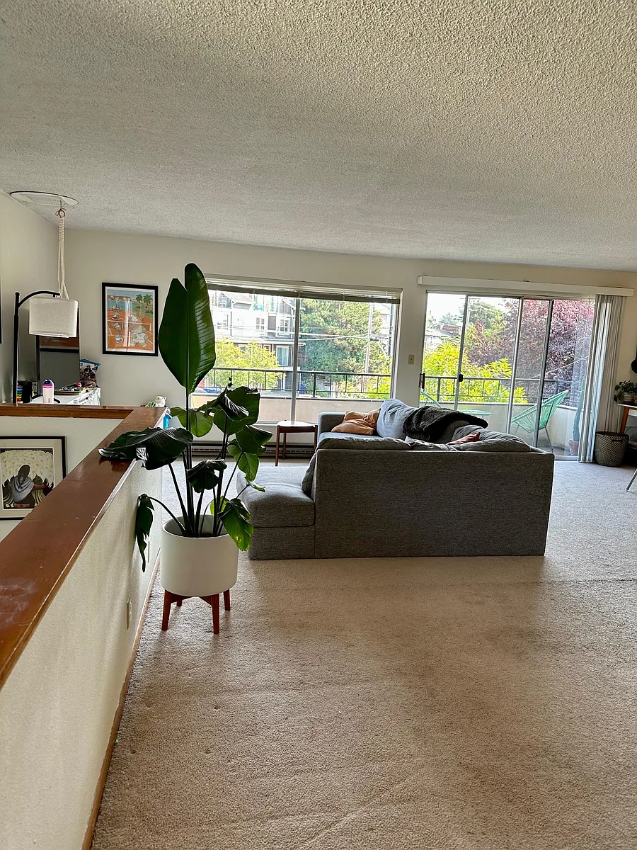 Building Photo - 470 NE Maple Leaf Pl #301
