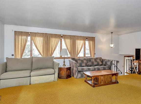 2nd image of 19257 Wildwood Ave