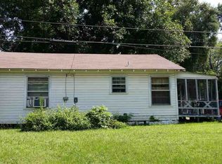 704 S Market St, Carthage, TX 75633