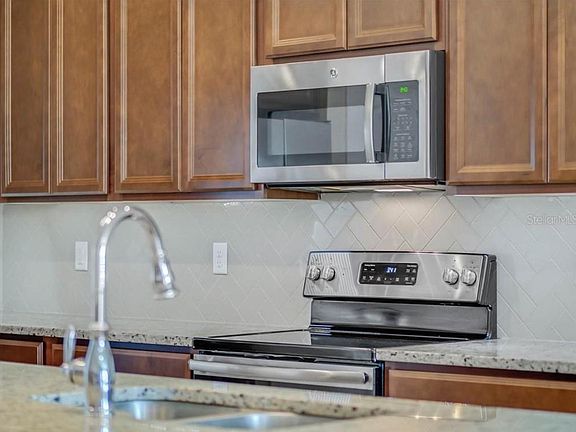 4th image of 2668 White Isle Ln