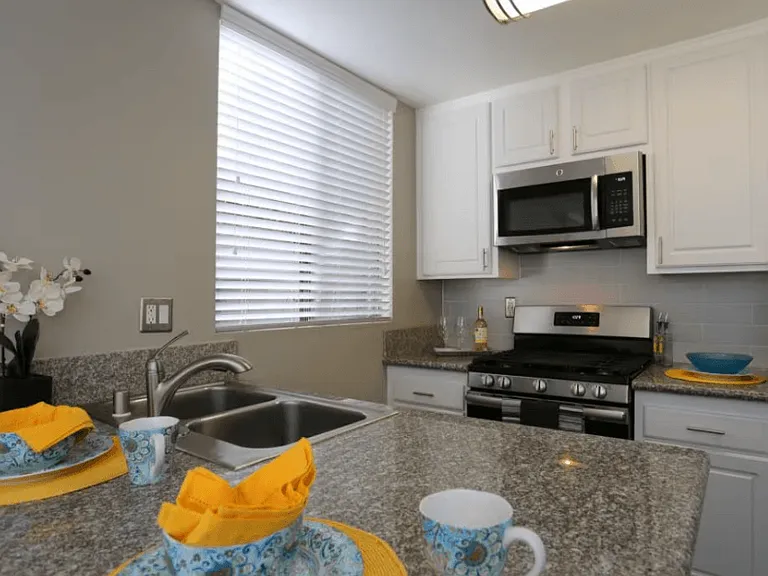 Evria Claremont Apartments — Photo 16